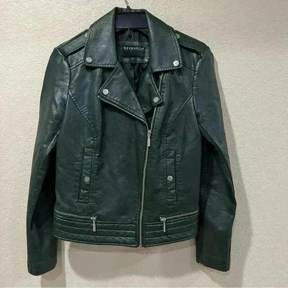 Bernardo Asymmetrical Zip Moto Jacket Women Sz Small Faux Leather Green 7558B373 - Picture 13 of 16